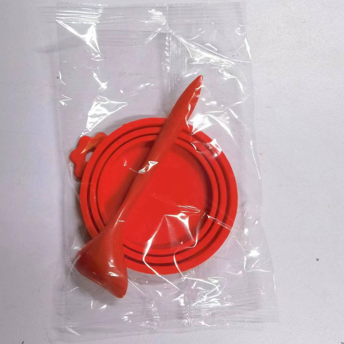 Couvercle en silicone pour boîte de pâtée – Avec cuillère